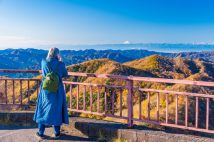 旅行は“強力で強制的な気分転換”になる 中高年の「ひとり旅」「夫婦旅行」それぞれのメリット
