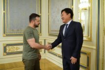 【密着ルポ】楽天・三木谷浩史社長のキーウ訪問 ゼレンスキー大統領は楽天モバイルの「完全仮想化」技術に強い関心