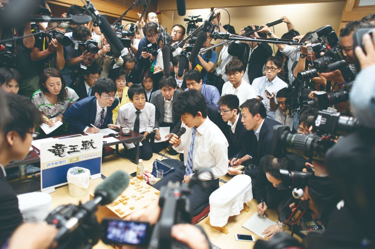 【希少！！】写真でつづる将棋昭和史 昭和将棋史／大山 康晴｜岩波新書 - 岩波書店