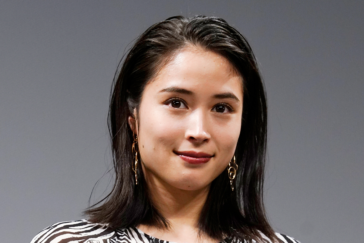 若手女優　顔アップ 