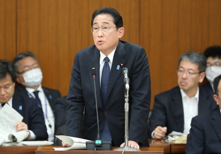 岸田文雄・首相の狙いは「増税のための偽装減税」か（時事通信フォト）
