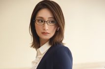 眼鏡美女の木村玲衣