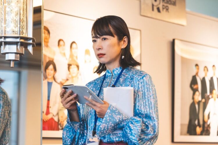 夫のモラハラに耐え続けてきた49歳の専業主婦を演じる西田尚美　(c)「くすぶり女とすん止め女」製作委員会