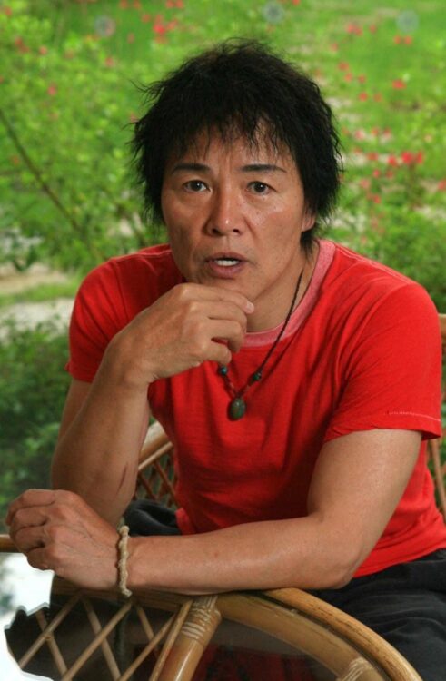 早すぎる訃報に芸能界にも悲しみが広がっている