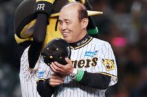 【似顔絵タオルはバカ売れ】阪神・岡田彰布監督の経済効果 高額年俸でもグッズ売り上げ牽引し億単位の“お釣り”