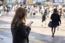 「もう限界!」学校の先生がSNS時代に苦しんでいる 生徒がプライベートを隠し撮り、理不尽な苦情も保護者間で共有される息苦しさ