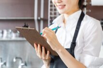 女性カフェ店員に“うざ絡み”するイタい中高年男性の実態 セクハラ&モラハラ連発で「もうやってられない!」
