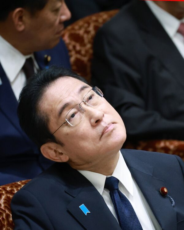参院予算委員会に臨む岸田文雄首相（時事通信フォト）