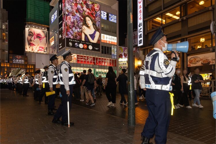 警備員は1300人体制