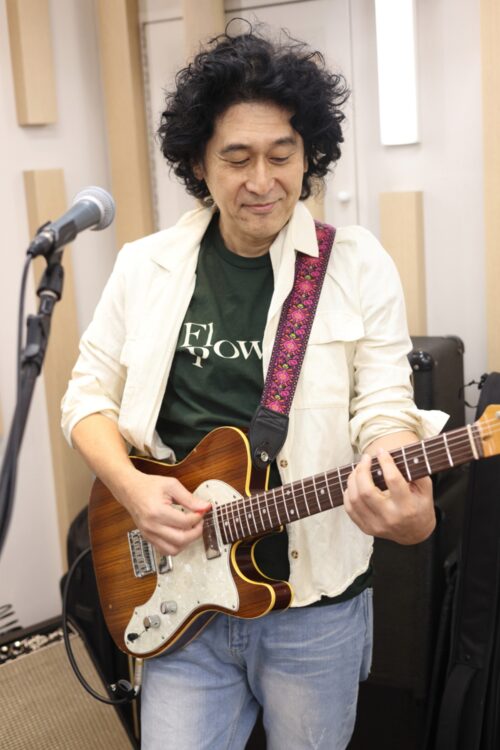 ギター・田光マコト氏
