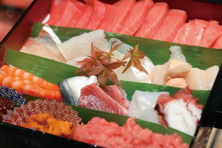 15種類以上のネタが入った『手巻き寿司セット』
