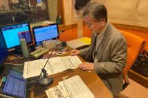 NHK『ラジオ深夜便』が33年続いている理由　コンセプトは「眠くなったらおやすみください」、企画の提案・リサーチ・編集も出演者が担当