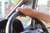 あなたは「ライドシェア導入」に賛成?反対? 「海外で便利さ実感」「知らない人の車に乗るのは怖い」…様々な意見