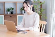 ネットを通じて誰かと話しながら作業する「作業通話」がじわじわ浸透 仕事でもゲームでも「一人でやるより捗ります」