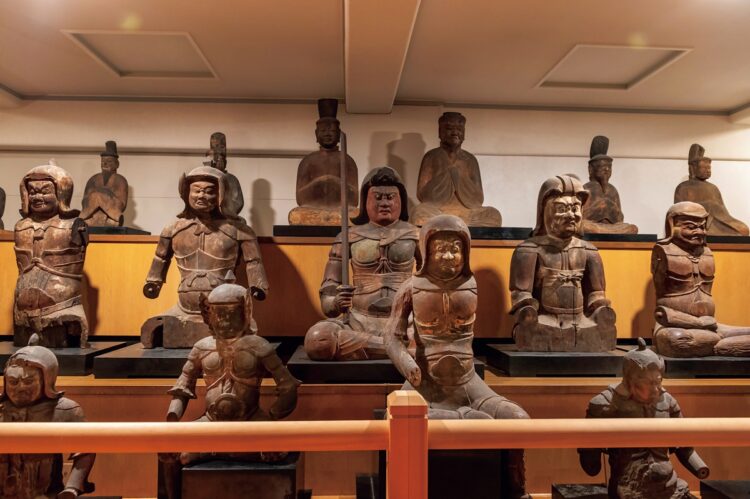 神像が収められている収蔵庫「方徳殿」。毎年5/1～5、11/1～5に一般公開されている