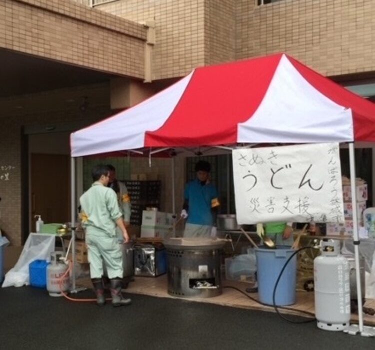 丸亀市の炊き出しの体制はどんどん進化（2016年、熊本県益城町）
