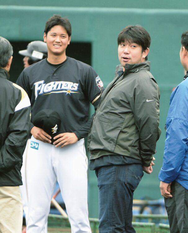 野茂は日本ハム時代の大谷を2014年の名護キャンプ、2016年のアリゾナキャンプで視察（写真は2014年／共同通信社）