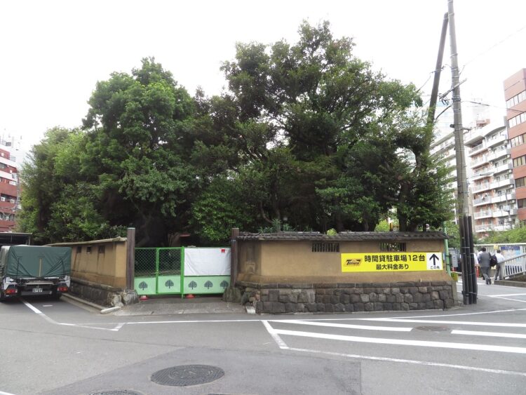 カミンカス操受刑者が積水ハウスを騙した旅館跡の土地。2018年(時事通信フォト)