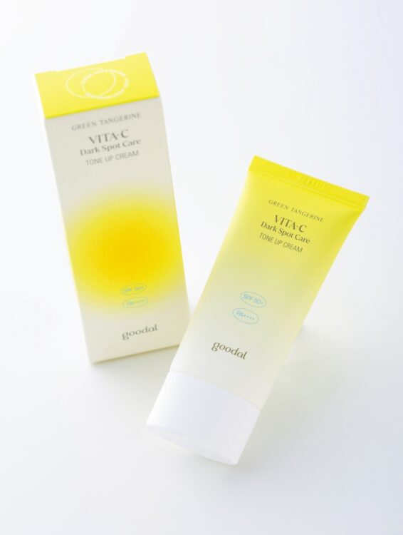 シミ対策だけじゃない！　日焼け止めとしても活躍