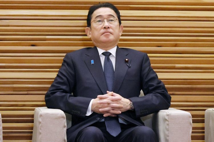 幕引きを図ろうとする首相（時事通信フォト）