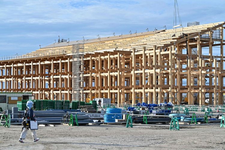 2025年の「大阪・関西万博」の会場建設費は当初の予算と比べて膨れ上がっている(写真/AFP=時事)