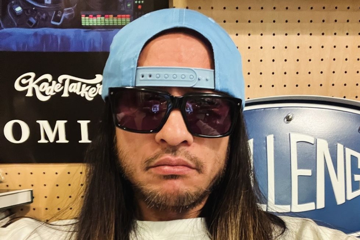 長瀬智也、500年の歴史を誇る地元寺院の豆まきに登場 長髪＆顎ひげ姿に