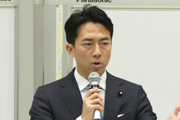 この時期に自身の政治資金パーティーを開いていた小泉進次郎氏（写真／共同通信社）