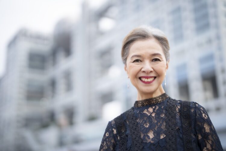 いまも笑顔が素敵な阿部知代さん（撮影／藤岡雅樹）