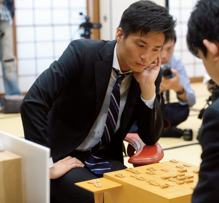 将棋　加古川青流戦　都成竜馬四段対藤井聡太