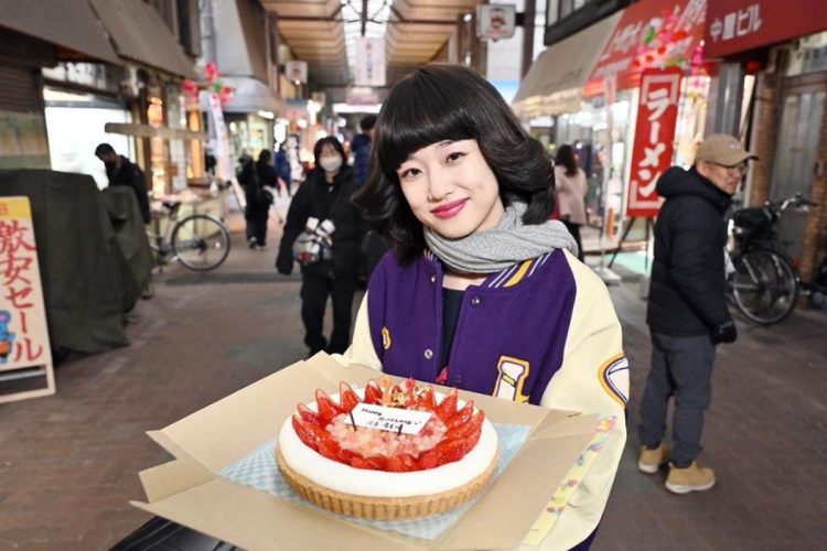 クランク中に誕生日を祝われた河合さん