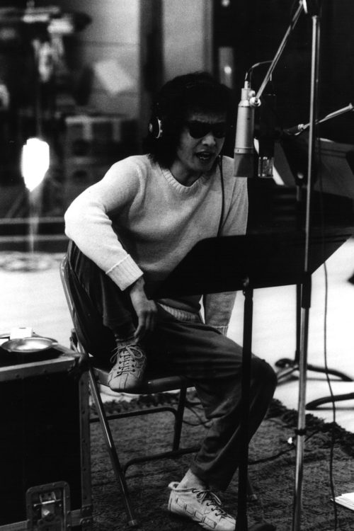 デビューから30年間のうちに約330曲をリリース