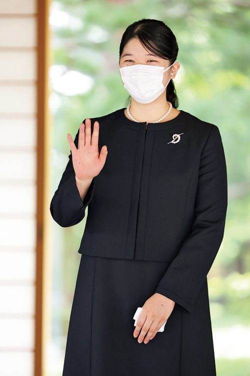 写真】愛子さま フレッシュなスーツ姿、“ねえね”愛用のブランド 写真】愛子さま フレッシュなスーツ姿、“ねえね”愛用のブランド
