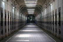 刑務所での生活に満足しているという（イメージ、時事通信フォト）