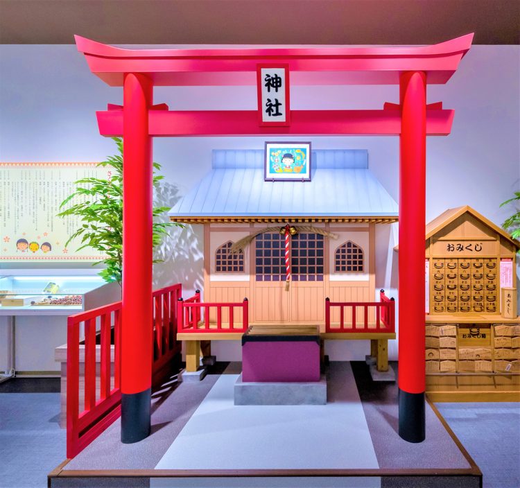 さくらさんもTARAKOさんも「ちびまる子ちゃんランド」を時折＂お忍び＂で訪れ、さくらさんは「神社を作りたい」など積極的に提案を行った(C)S.P/N.A