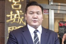 伊勢ヶ濱部屋に転籍した元白鵬・宮城野親方