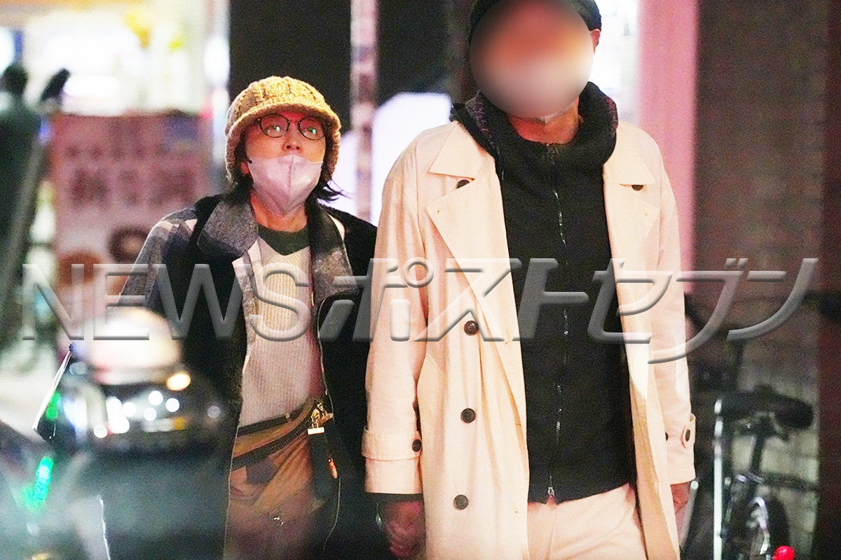 歌舞伎町　泥酔 高橋由美子が“抱えられて大泥酔”した歌舞伎町の夜》元正統派アイドルがしなだれ「はしご酒場放浪11時間」介抱する男｜NEWSポストセブン