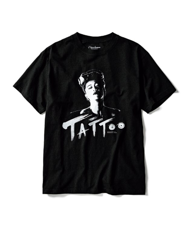 21枚目のシングル『TATTOO』のジャケットがデザインされている