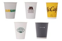 ファストフードチェーン5社の「カフェラテ」を飲み比べ 「飽きのこない味」のモスバーガーと「こだわりを感じる」マクドナルドが高評価