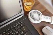 リモートワーカーに試練の夏到来 電気料金値上がりで「猛暑手当が欲しい」「会社の経費は減っていても、社員の負担は増えていく」