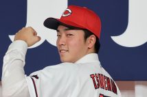 昨年ドラフト1位で広島に入団した常広羽也斗（時事通信）