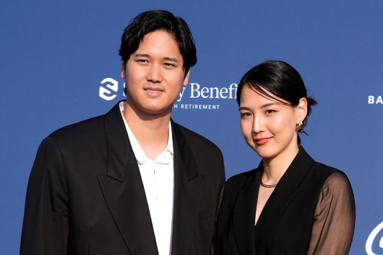 真美子夫人は「エリー・タハリ」のスーツを着用(写真/AP/Aflo)