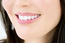 歯のくすみや黄ばみを解消する方法