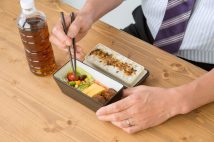 【「結婚してるのに」の不用意な一言】「そのオシャレ、何目的?」「愛妻弁当ですか?」…既婚者へのステレオタイプの思い込みにカチン