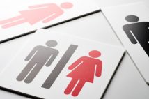 「両方空いているのに共用に入る女性がいる!」男女共用トイレと女性用トイレしかない状況下での男性たちの密かな不満