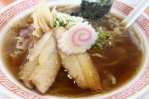 「飲み干すのがマナーなの？」ラーメン店で“スープ完飲”すべきか悩む人たち　ラーメン好きからの圧力と店員の眼前での緊張感、残して謝る人も