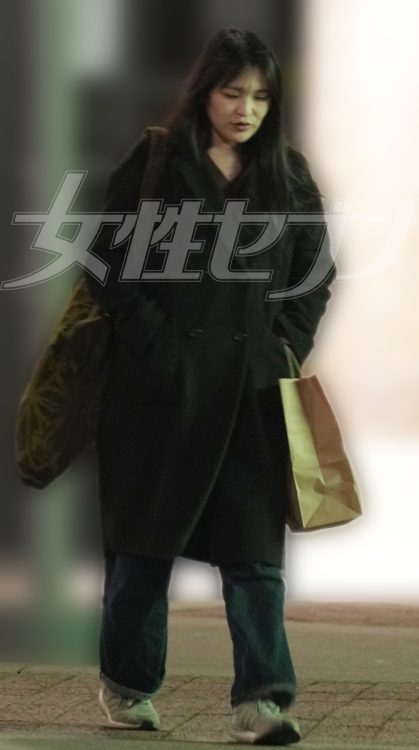 夫の帰りを家で待つこともある眞子さん