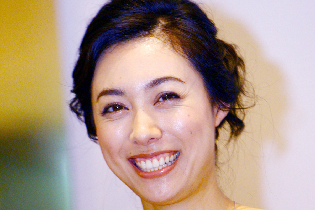 【写真】吹石一恵、9年ぶりドラマ出演で「ビキニ写真集」が売り切れに 本格復帰ならさらに高騰か|NEWSポストセブン