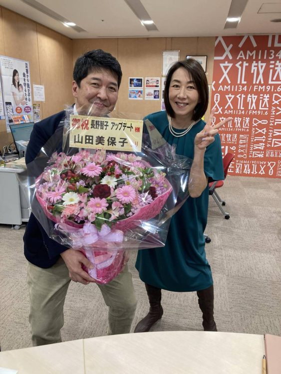 長野智子（右）、解説委員の鈴木敏夫氏（左）