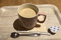 モスバーガー「ドリンク値上げ」でブレンドコーヒー290円に ユーザーが感じるモスとマックの「利用目的の違い」が一層明確に