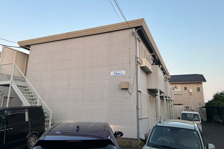 遺体が見つかったのは40平方に満たない2DKの間取りの部屋だという